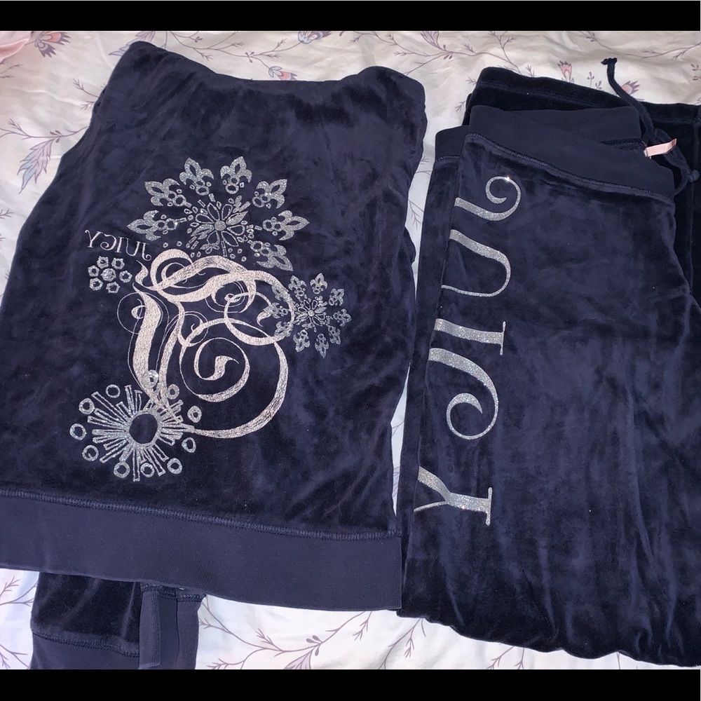 Juicy couture velour navy tracksuit pants!💙🌟